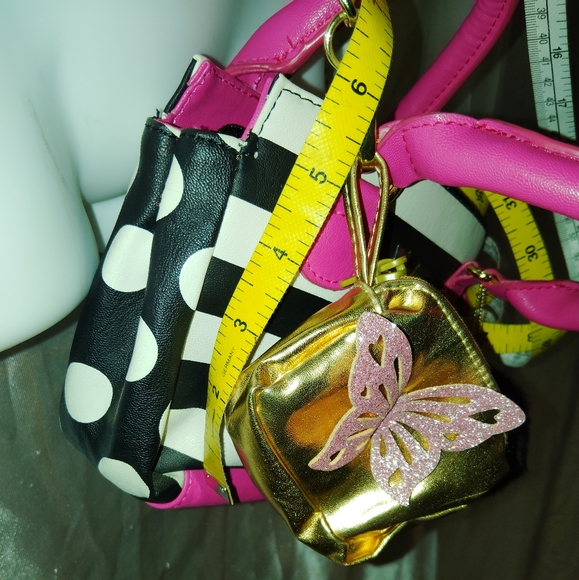 Super cute Betsey Johnson polka dot striped crossbody purse with embellishments - Picture 11 of 14
